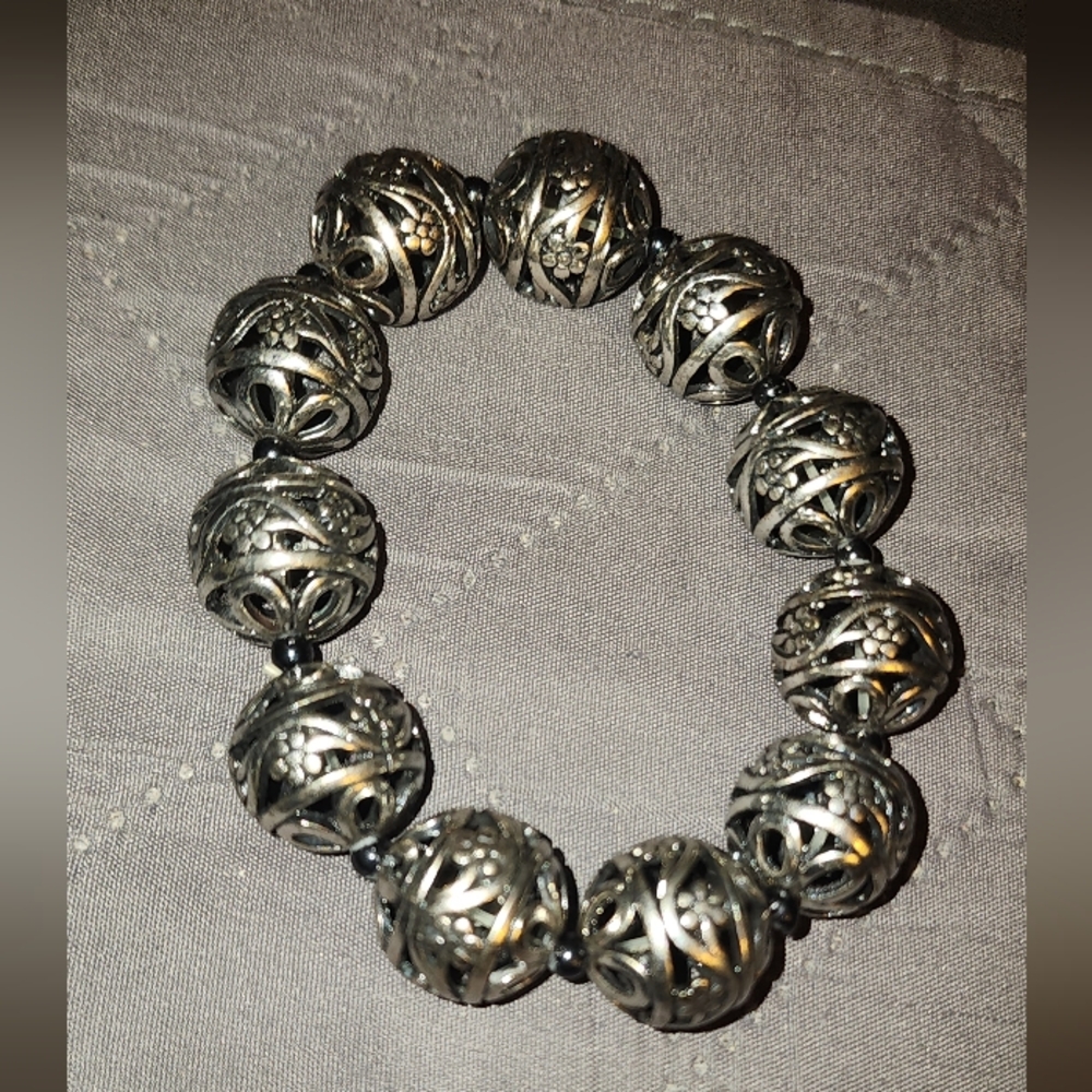 TIBET EUC SILVERPLATED CARVED SMALL BALL FASHION BRACELET